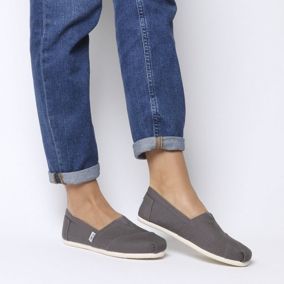 Toms Classic Ash Grey Canvas Shoes 